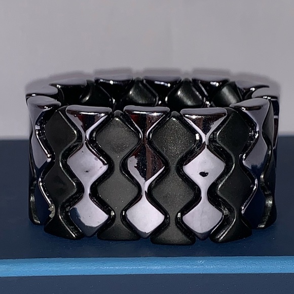 Wide Cuff Bracelet Elastic Stretch Hard Plastic Great very trendy Boho C… - Picture 5 of 6